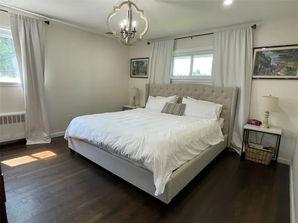 232 Vincent Drive East Meadow NY 11554