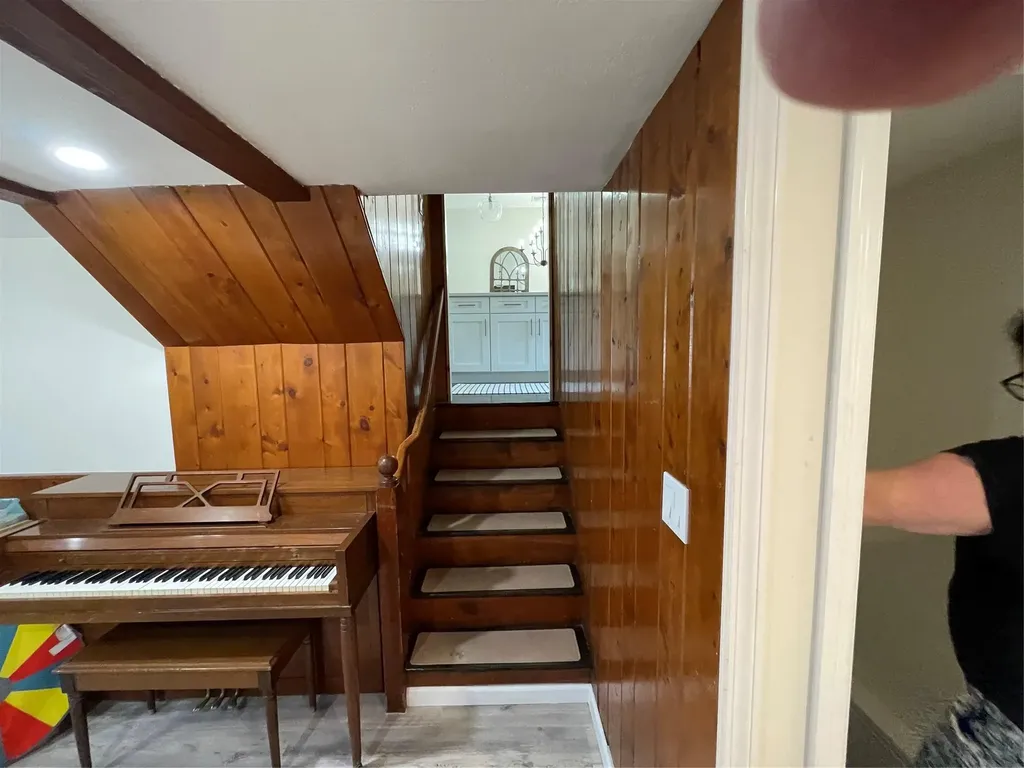 232 Vincent Drive East Meadow NY 11554
