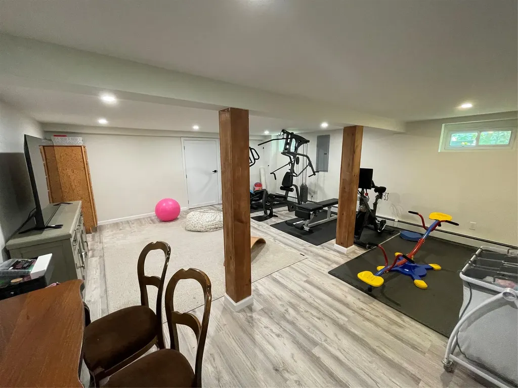 232 Vincent Drive East Meadow NY 11554
