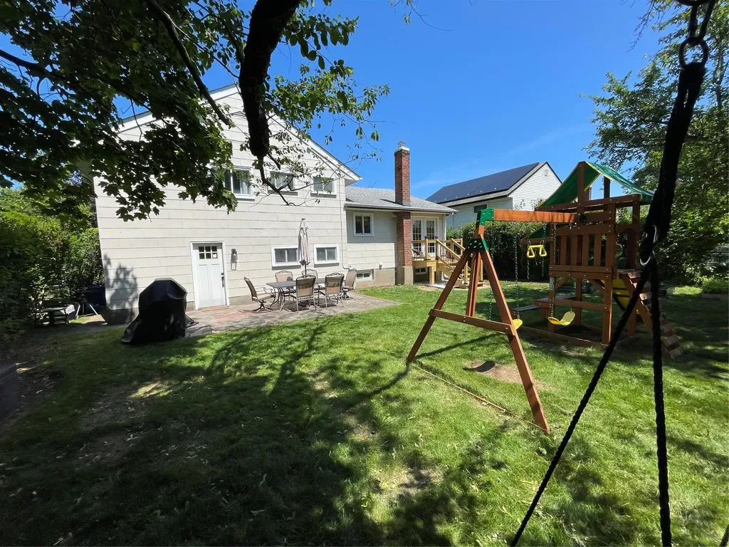 232 Vincent Drive East Meadow NY 11554