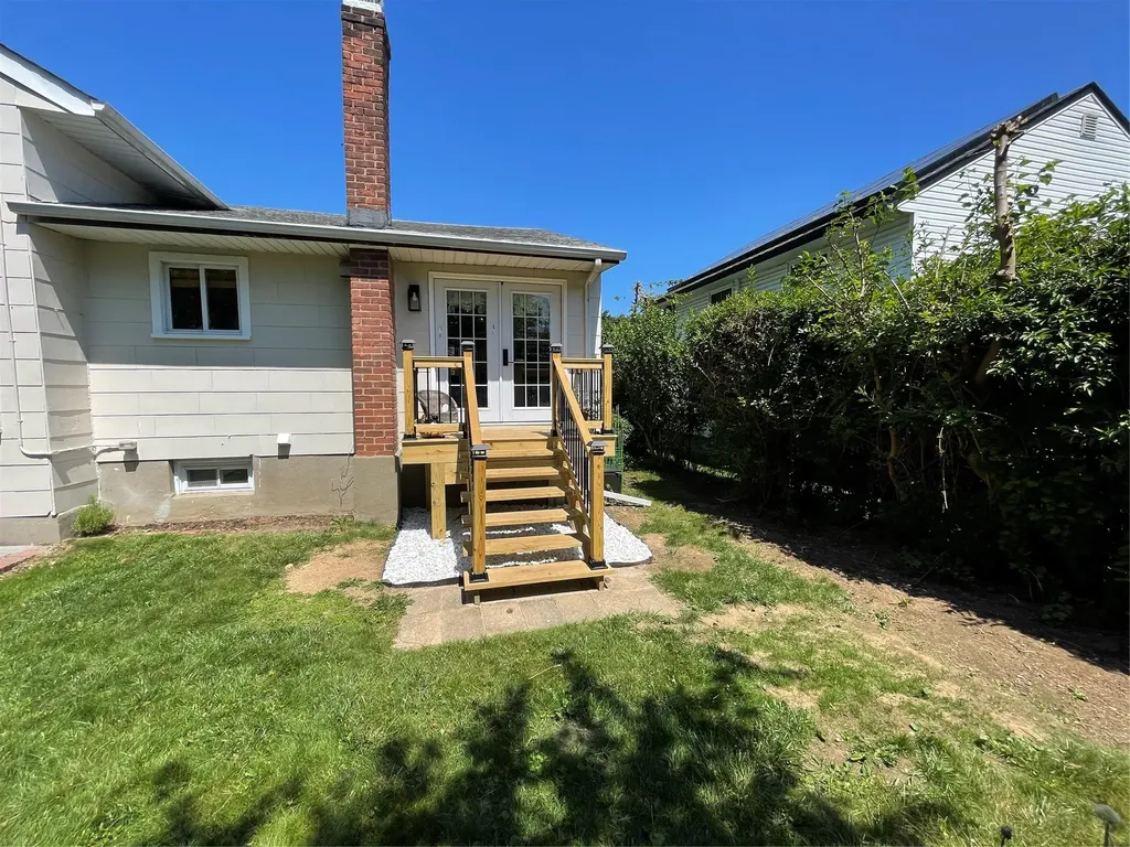 232 Vincent Drive East Meadow NY 11554