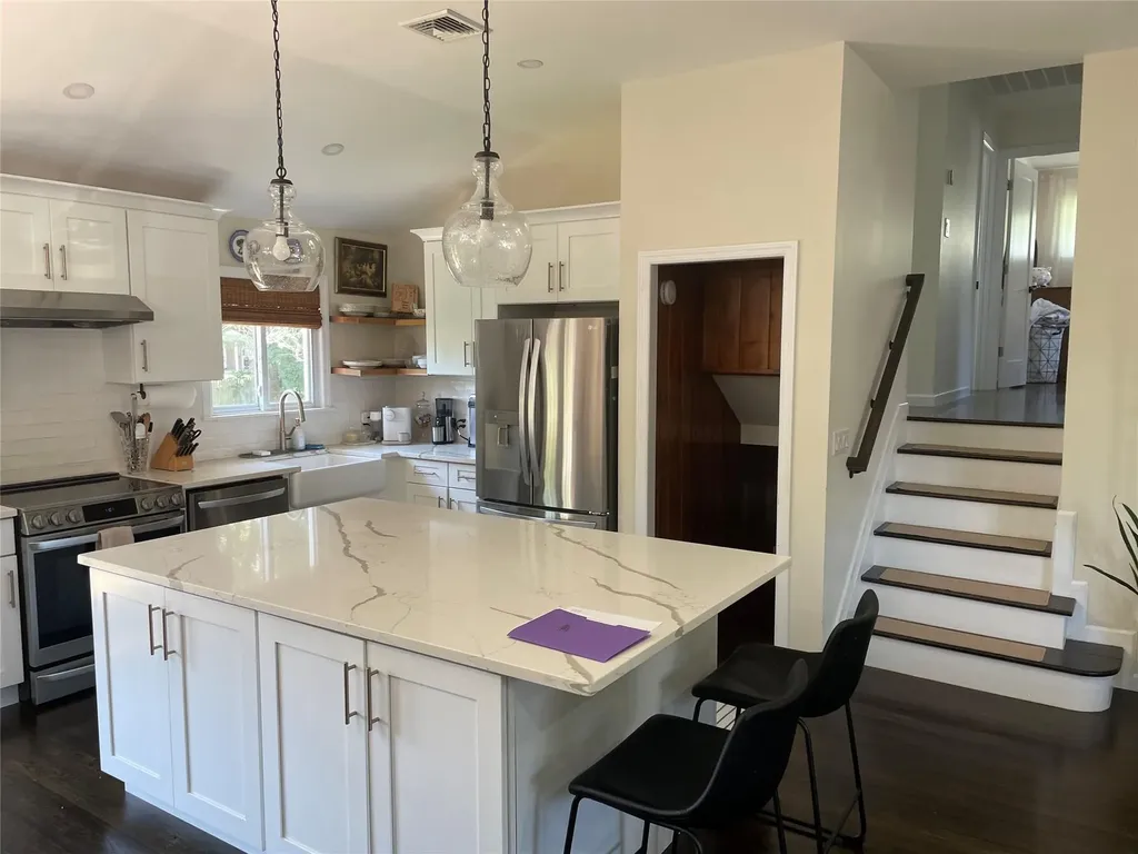 232 Vincent Drive East Meadow NY 11554