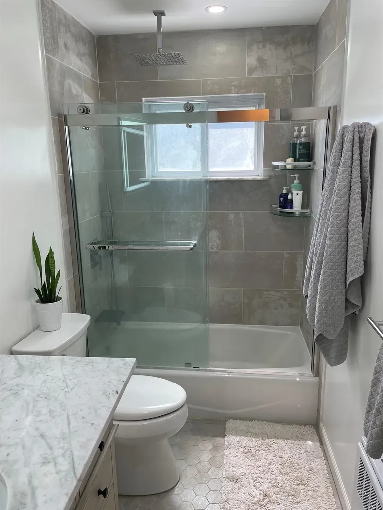 232 Vincent Drive East Meadow NY 11554