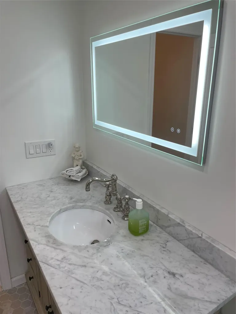 232 Vincent Drive East Meadow NY 11554