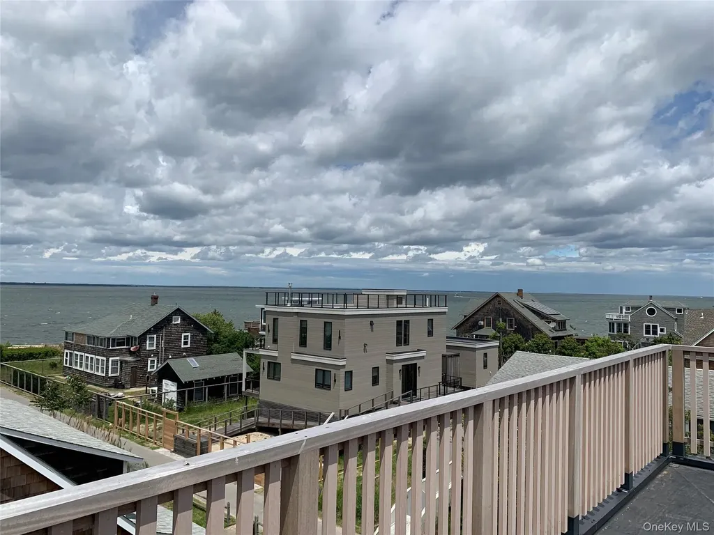 7 Atlantic Avenue Seaview NY 11770