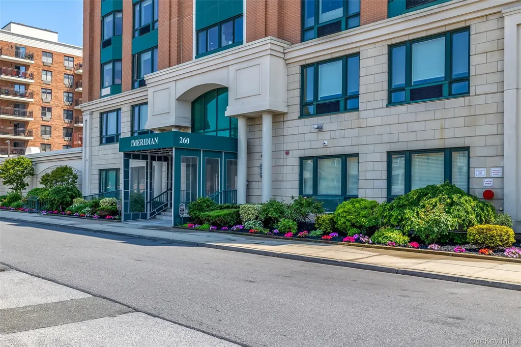 260 W Broadway Long Beach NY 11561