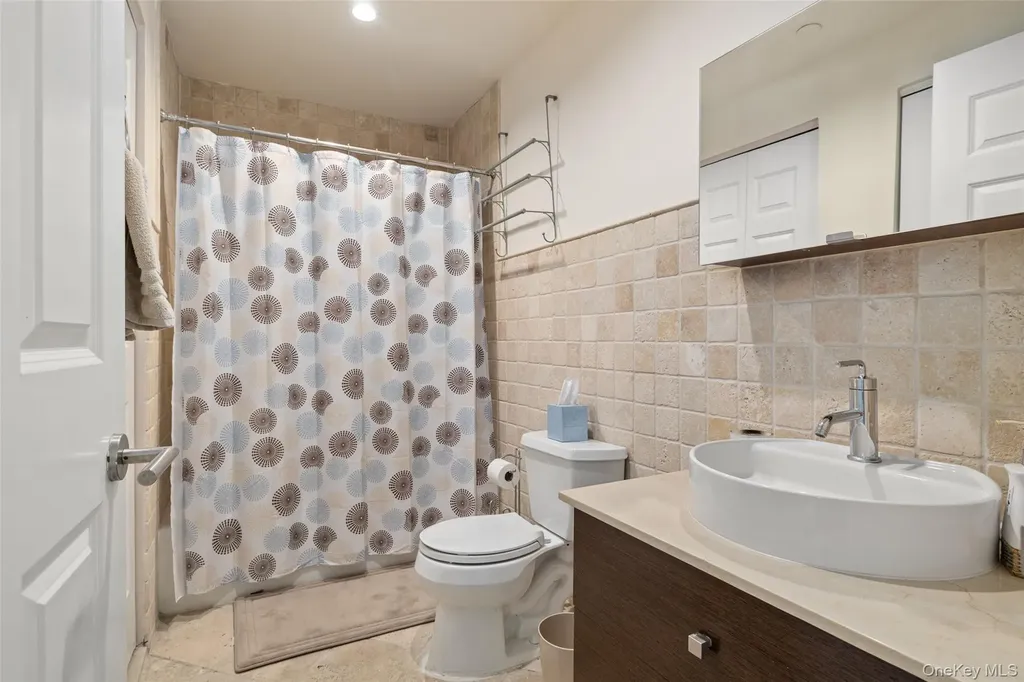 260 W Broadway Long Beach NY 11561