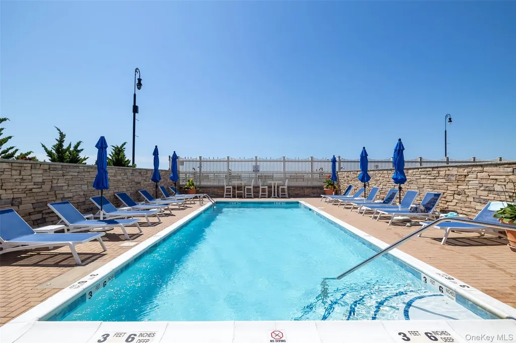 260 W Broadway Long Beach NY 11561