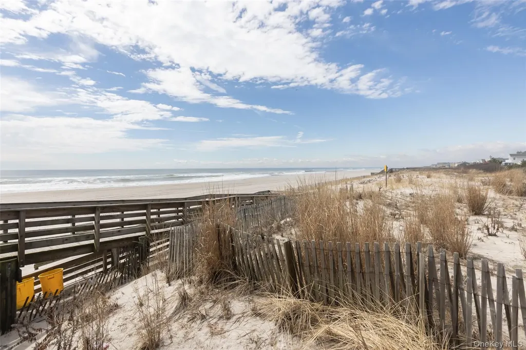 260 W Broadway Long Beach NY 11561