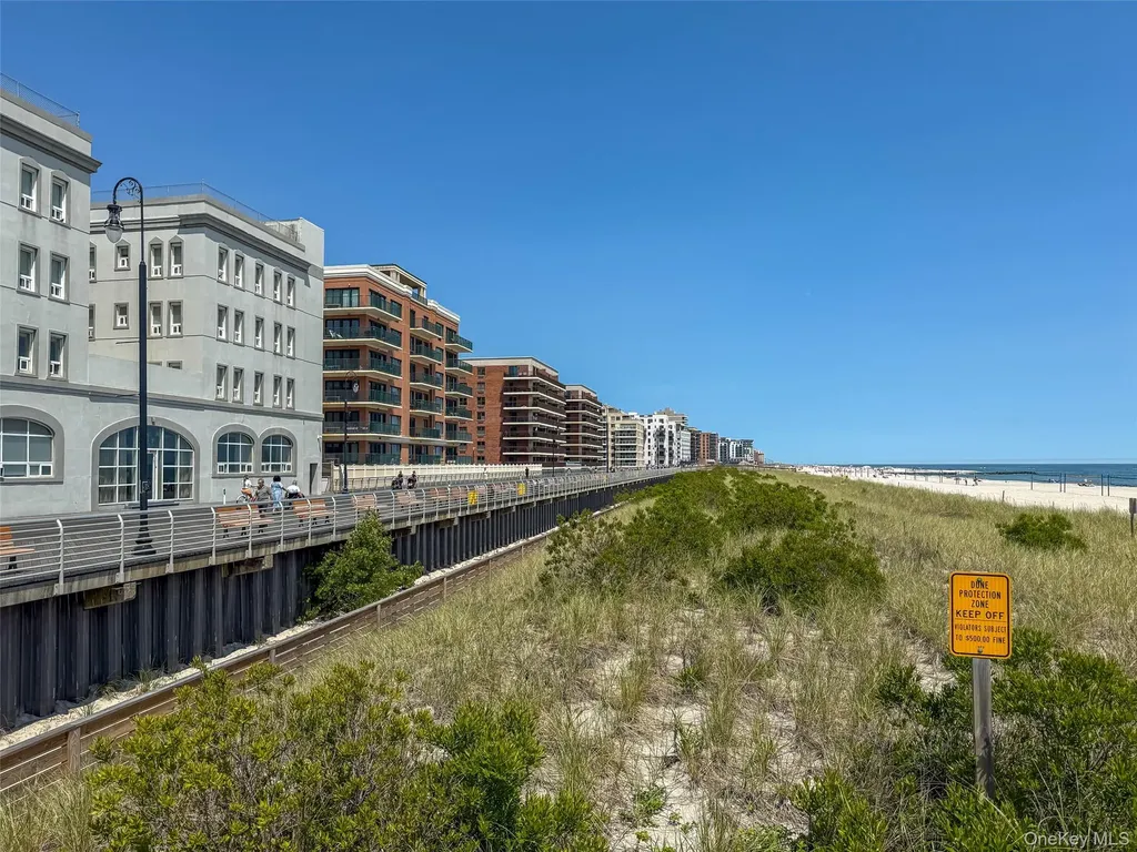 260 W Broadway Long Beach NY 11561