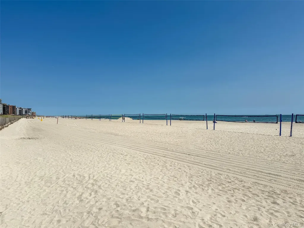 260 W Broadway Long Beach NY 11561