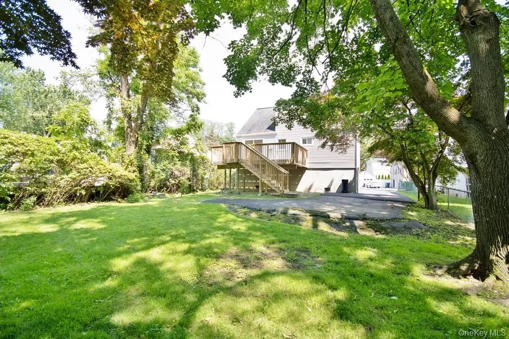 12 Babbitt Court Elmsford NY 10523