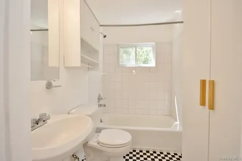 12 Babbitt Court Elmsford NY 10523