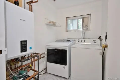 12 Babbitt Court Elmsford NY 10523