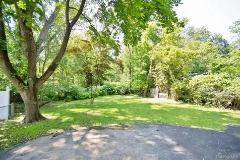 12 Babbitt Court Elmsford NY 10523