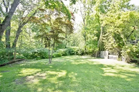 12 Babbitt Court Elmsford NY 10523