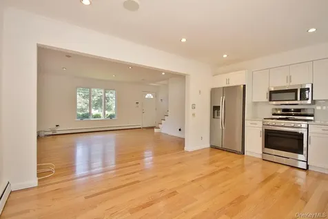 12 Babbitt Court Elmsford NY 10523