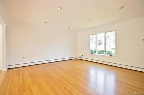 12 Babbitt Court Elmsford NY 10523