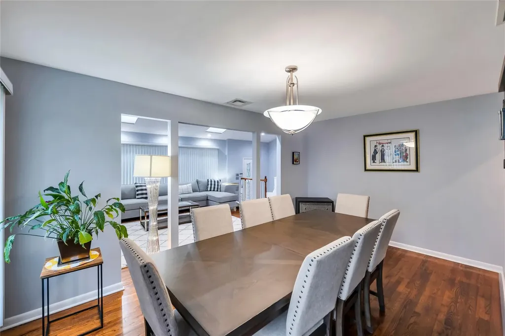 18 Commander Vic Lane Nesconset NY 11767