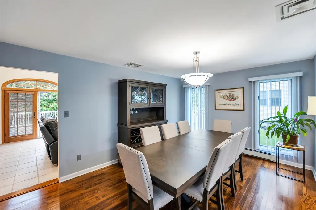 18 Commander Vic Lane Nesconset NY 11767