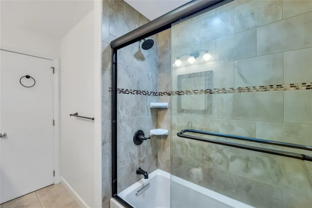 18 Commander Vic Lane Nesconset NY 11767