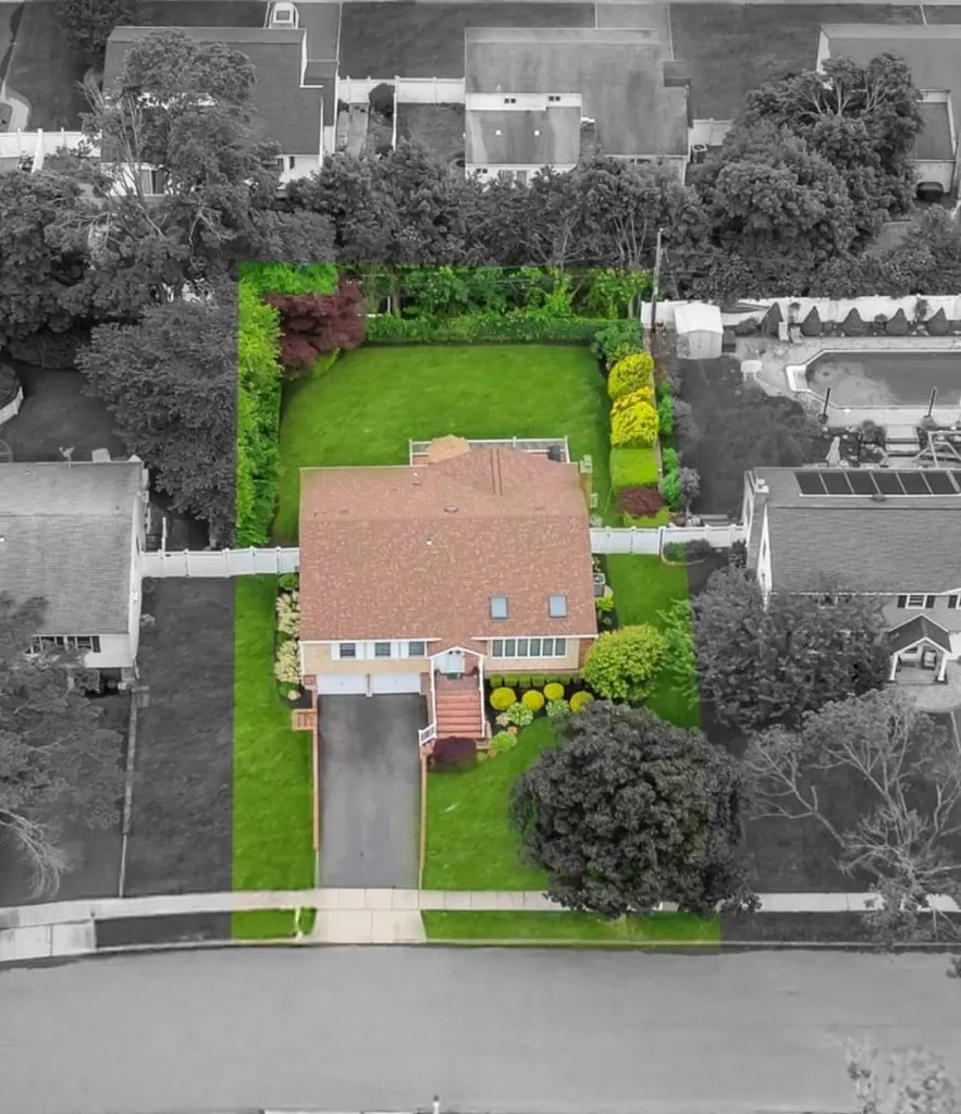 18 Commander Vic Lane Nesconset NY 11767