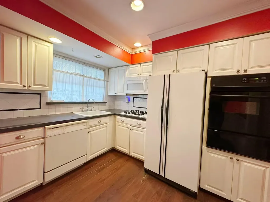 2311 Whitestone Expressway Whitestone NY 11357