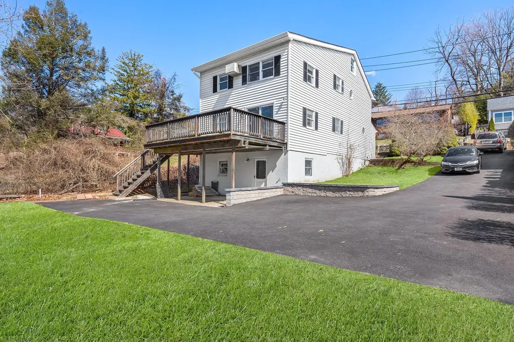 59 Old Albany Post Road Ossining NY 10562