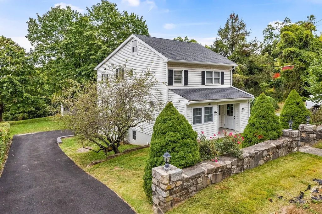 59 Old Albany Post Road Ossining NY 10562