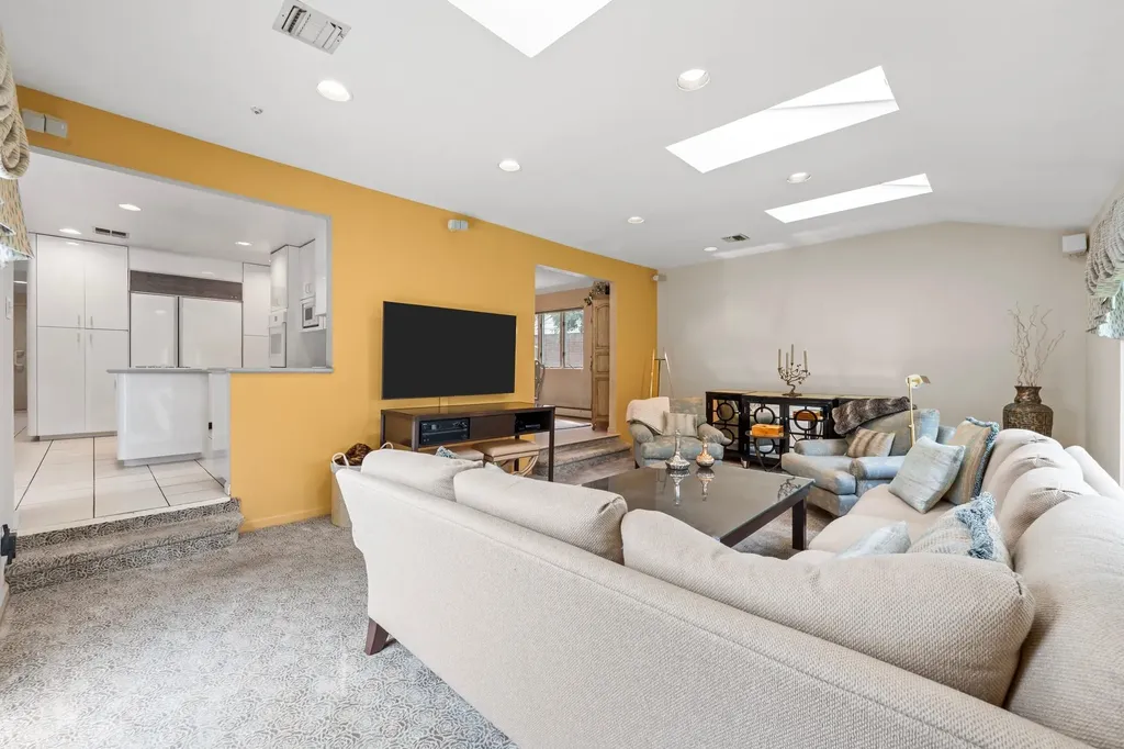 561 Amherst Drive Woodmere NY 11598