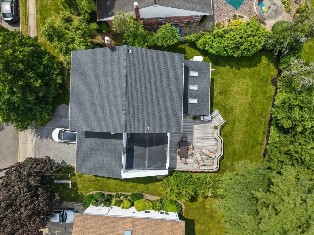 561 Amherst Drive Woodmere NY 11598