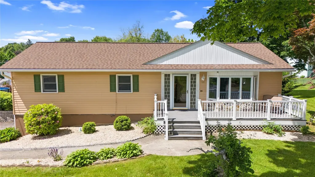 19 Coach Lane Newburgh NY 12550