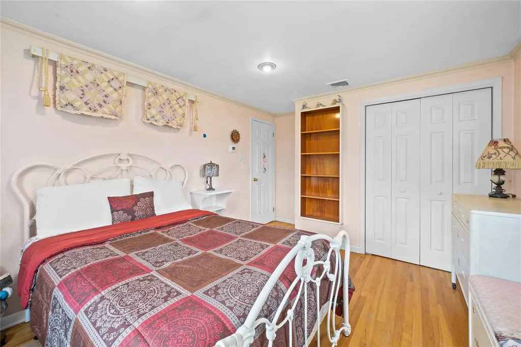 19 Coach Lane Newburgh NY 12550