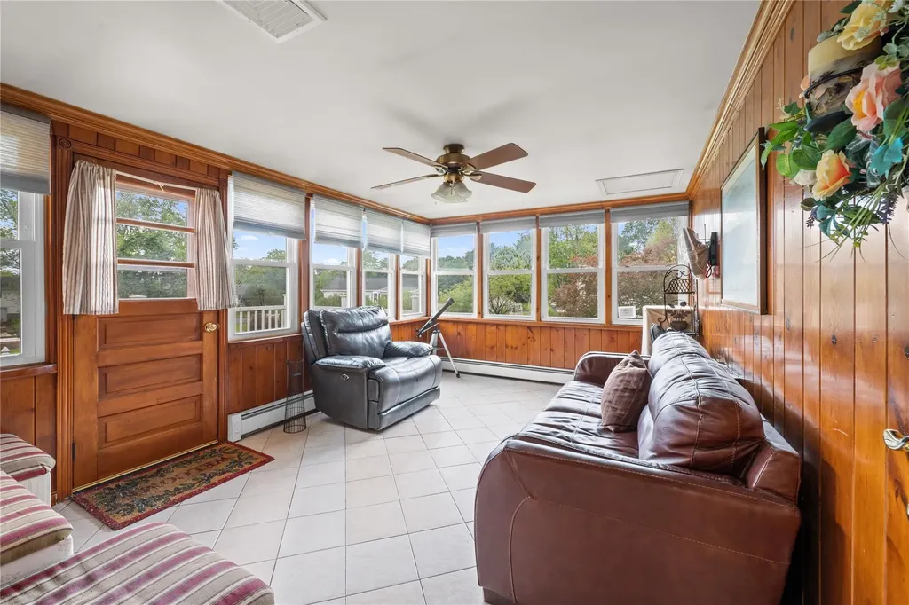 19 Coach Lane Newburgh NY 12550