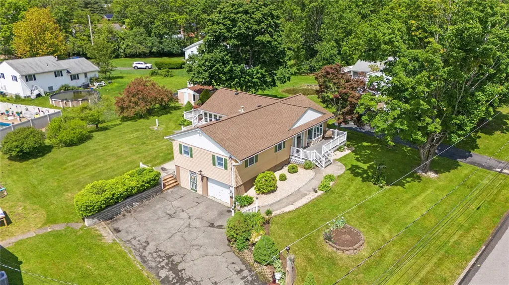 19 Coach Lane Newburgh NY 12550