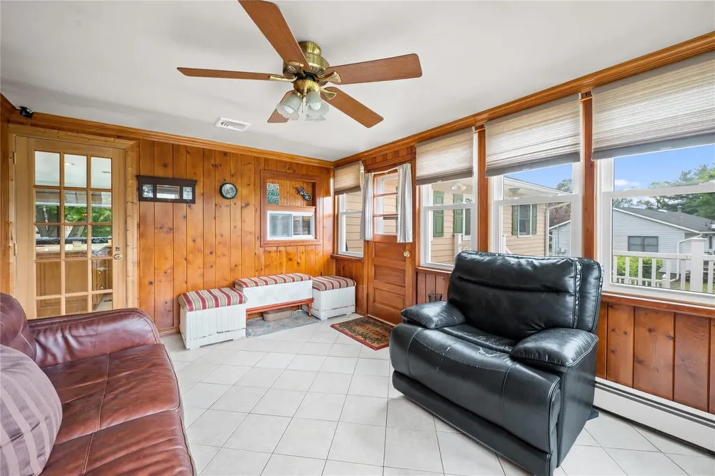 19 Coach Lane Newburgh NY 12550