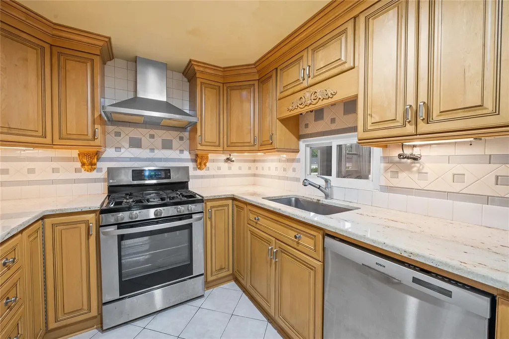 19 Coach Lane Newburgh NY 12550
