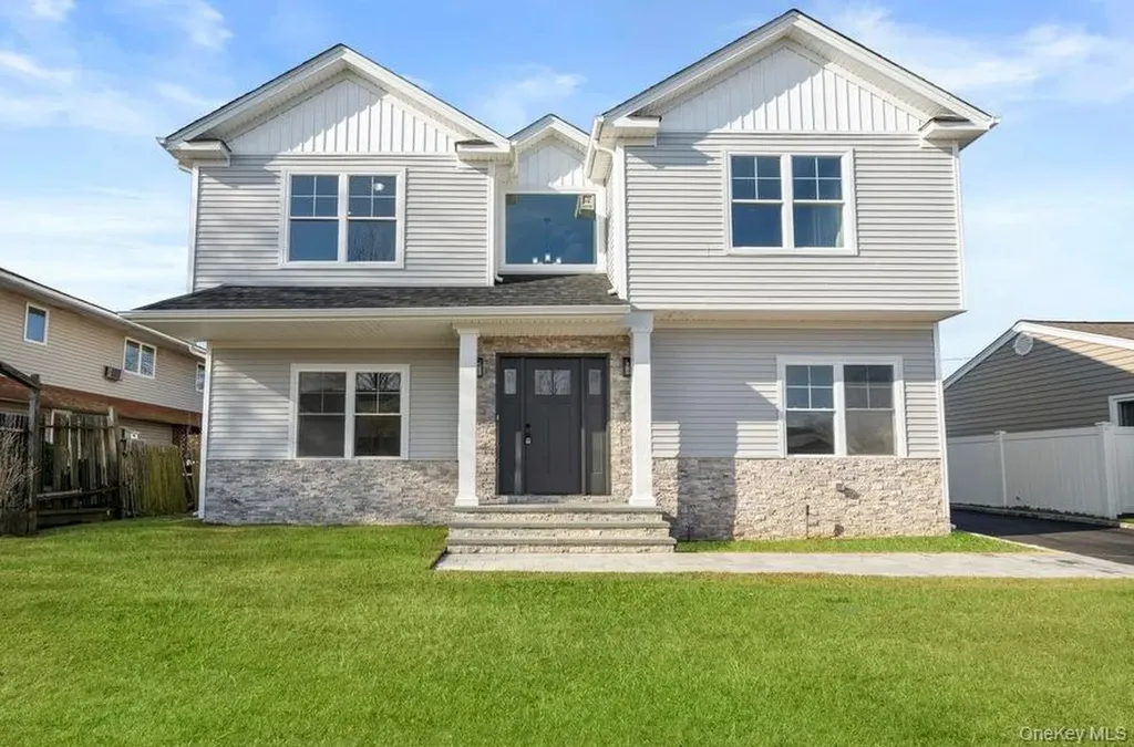 56 Seitz Drive Bethpage NY 11714