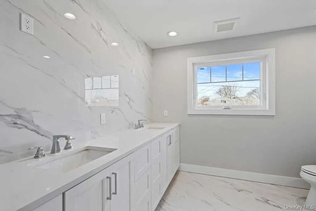 56 Seitz Drive Bethpage NY 11714