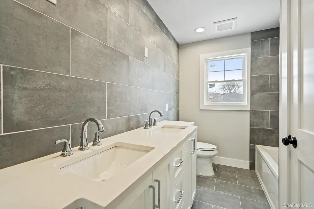 56 Seitz Drive Bethpage NY 11714