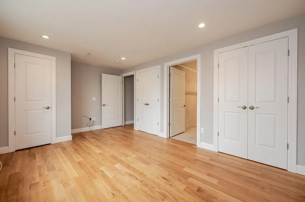 661 W Broadway Long Beach NY 11561