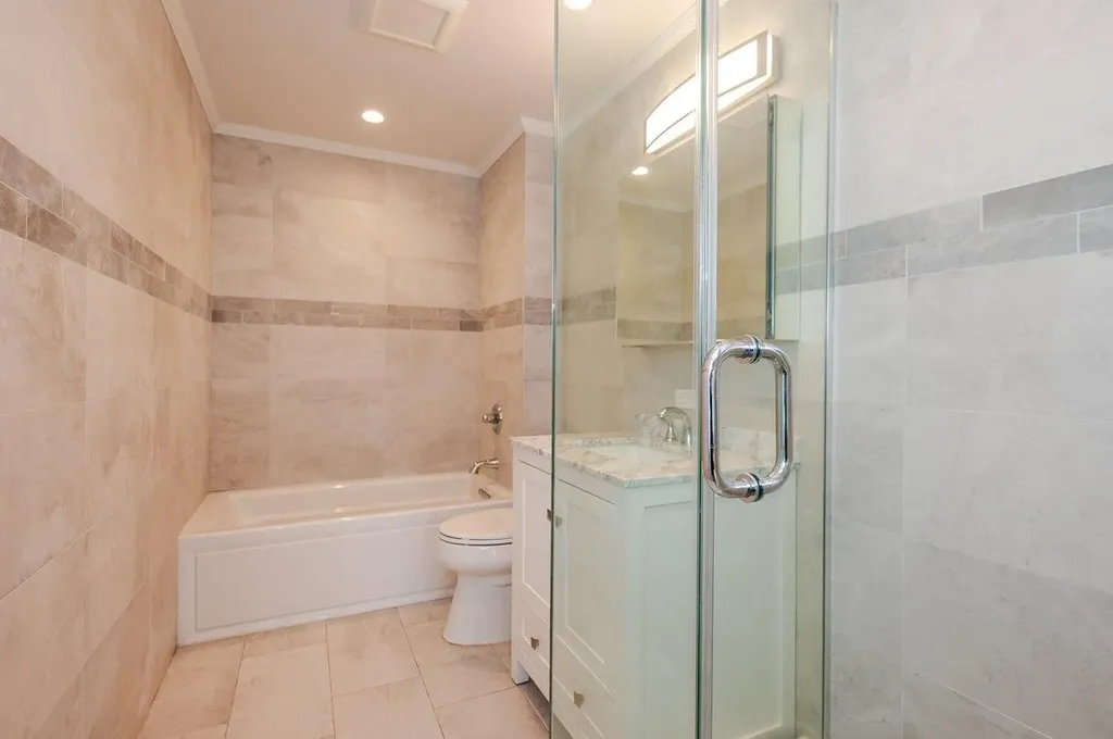 661 W Broadway Long Beach NY 11561