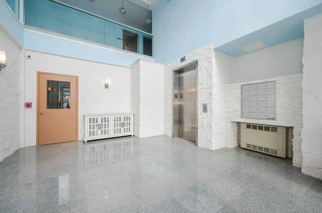 661 W Broadway Long Beach NY 11561