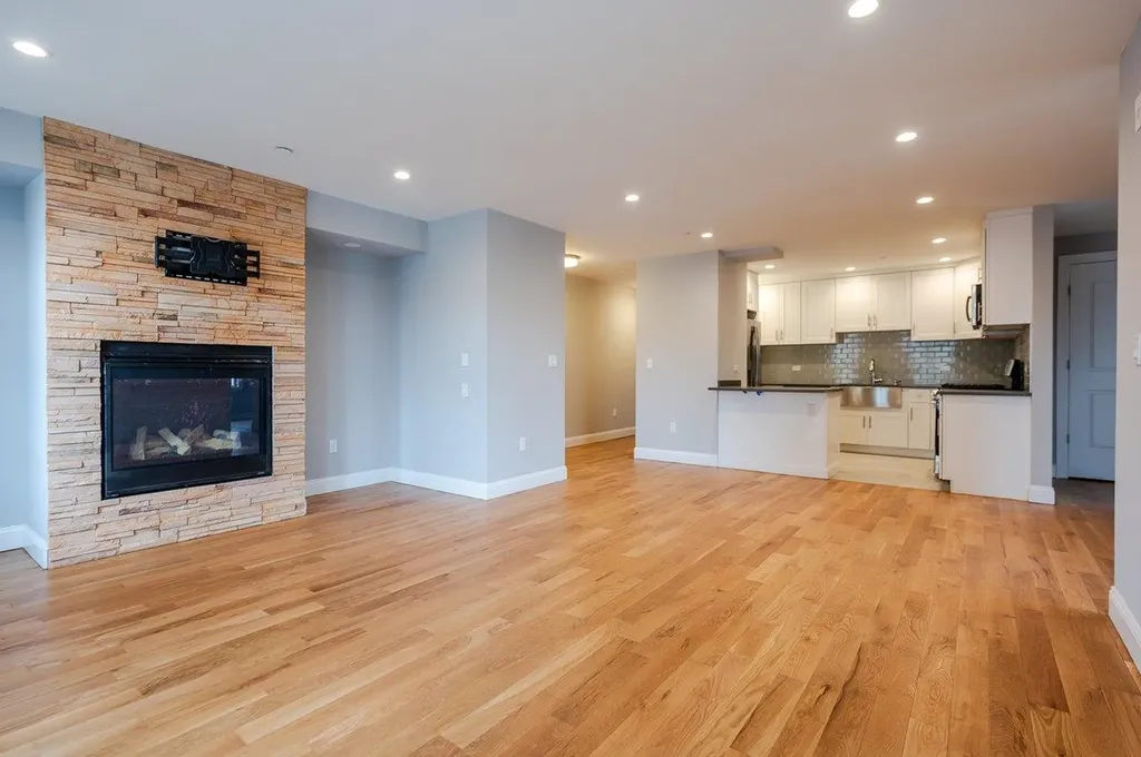 661 W Broadway Long Beach NY 11561