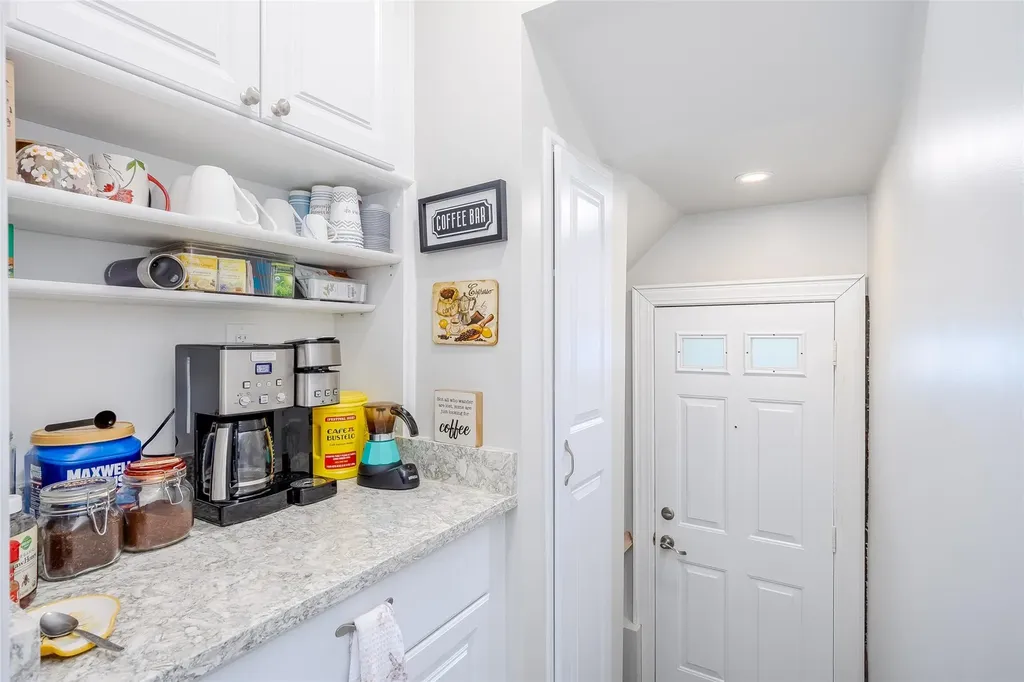 3 Palisade Avenue Lynbrook NY 11563