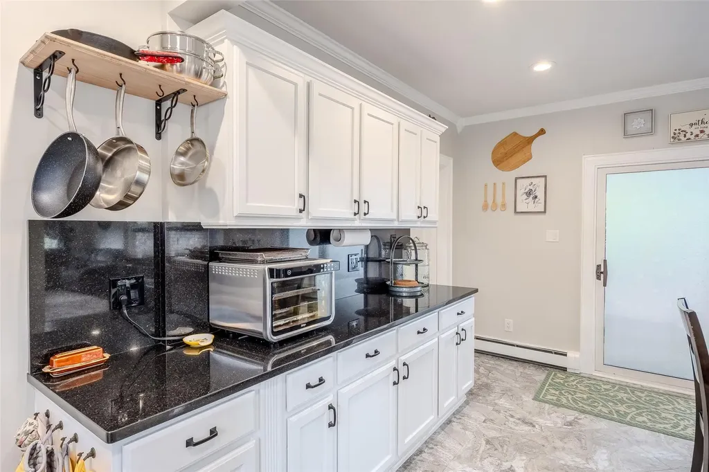 3 Palisade Avenue Lynbrook NY 11563