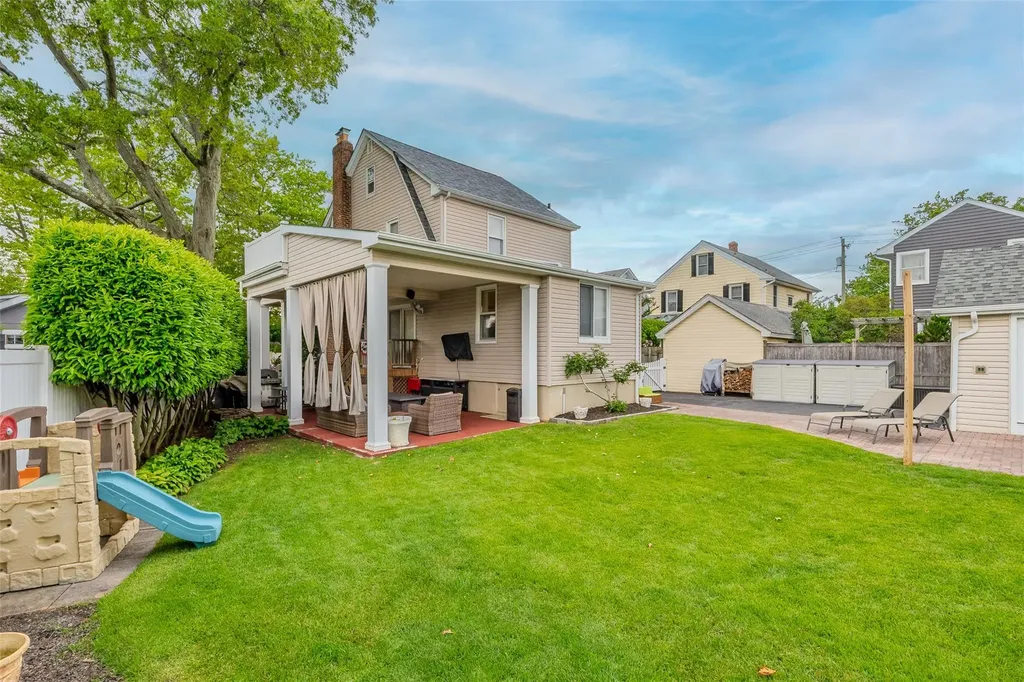 3 Palisade Avenue Lynbrook NY 11563