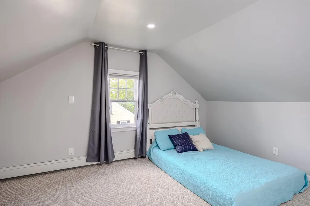3 Palisade Avenue Lynbrook NY 11563