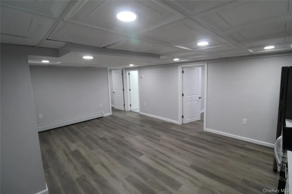 23 Frederick Avenue Bay Shore NY 11706