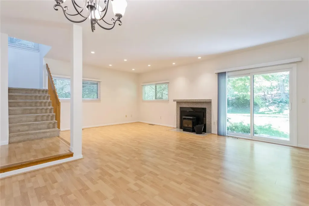76 Deerfield Lane Ossining NY 10562
